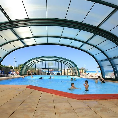 Paradis Le Grand' R אתר קמפינג 4*