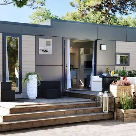 Kemping Paradis Le Grand' R 4*